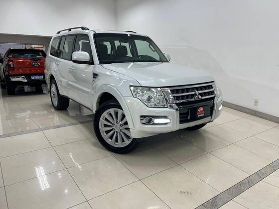 MITSUBISHI PAJERO FULL 3.8 HPE 4X4 V6 24V GASOLINA 4P AUTOMÁTICO